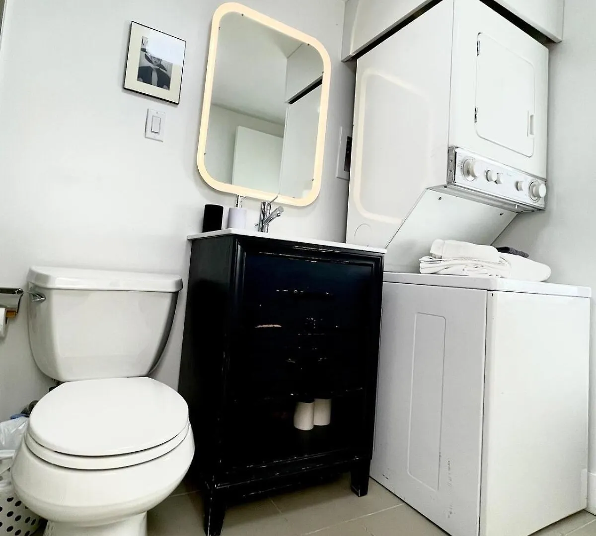 Excellent Private Suite In Bloor West Village Toronto 0*,  Canada