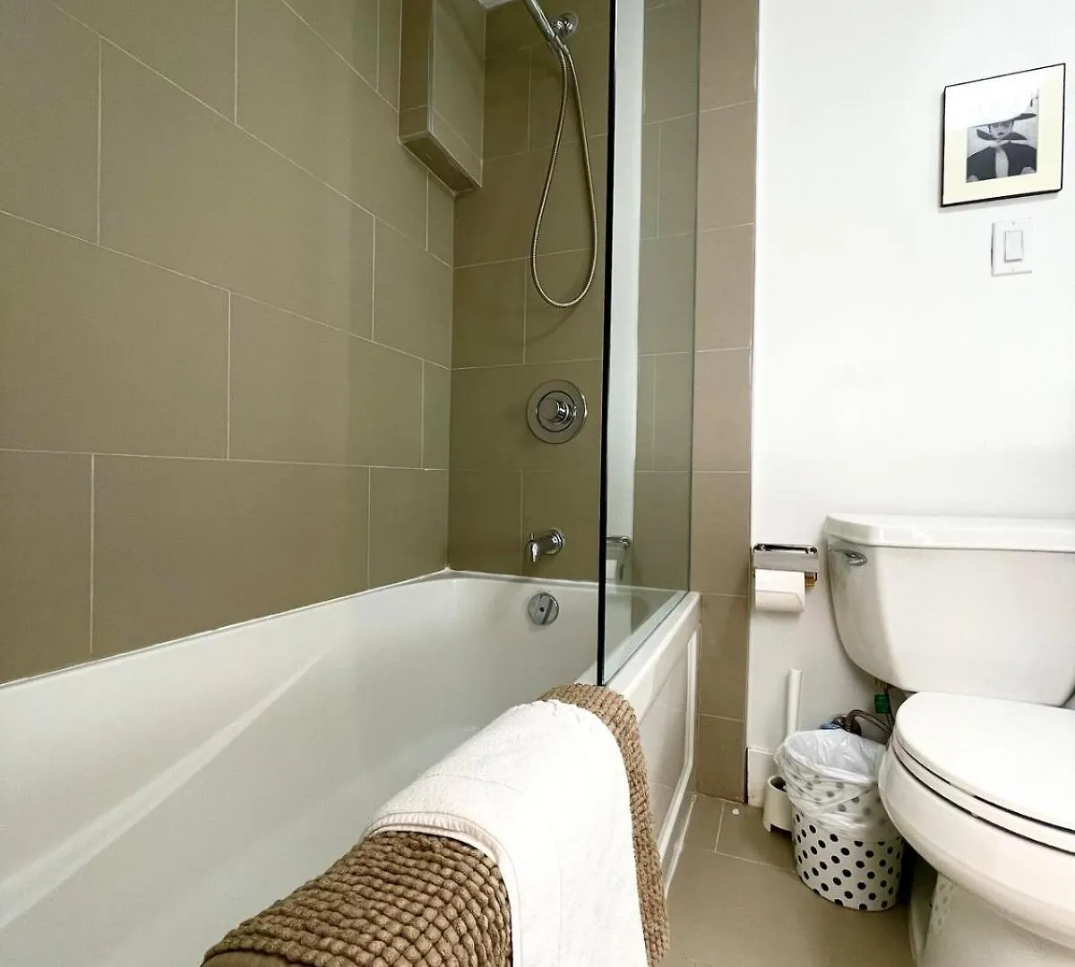 Apartment Excellent Private Suite In Bloor West Village Toronto