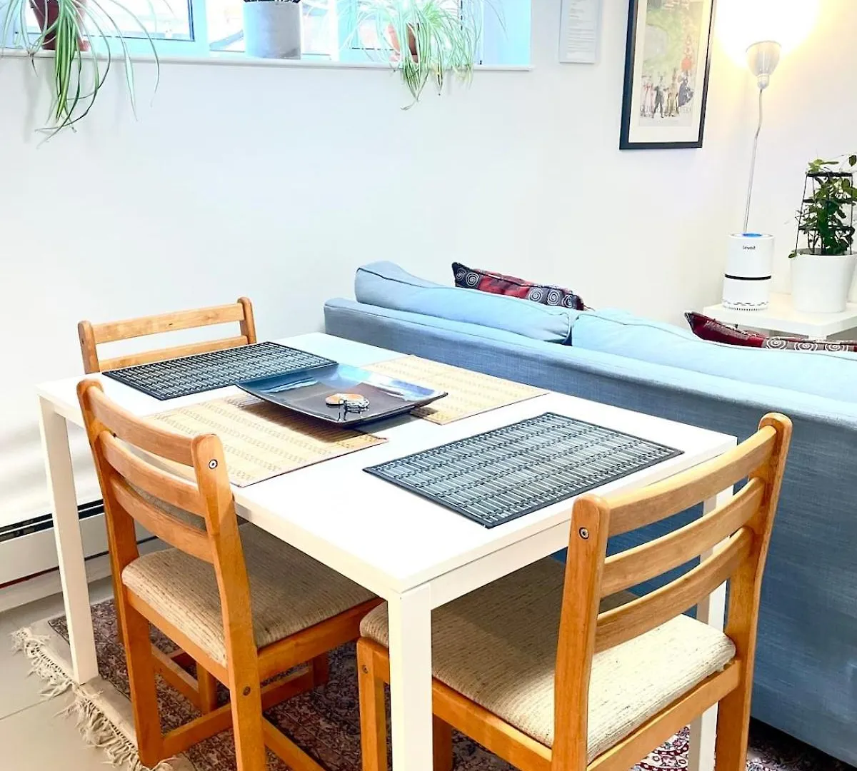 Excellent Private Suite In Bloor West Village Toronto Canada